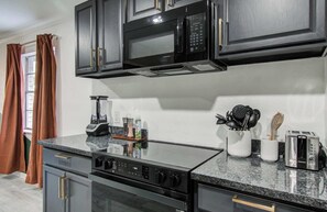 House, Multiple Beds, Hot Tub (Sagegrove) | Private kitchen - 5-bd, 2-ba Tranquil Retreat ft Jacuzzi & Playground (Houston)