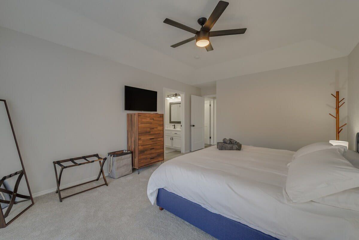 5 bedrooms