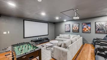 House, Multiple Beds, Pool Access, Pool View (Baywatch) | Games room