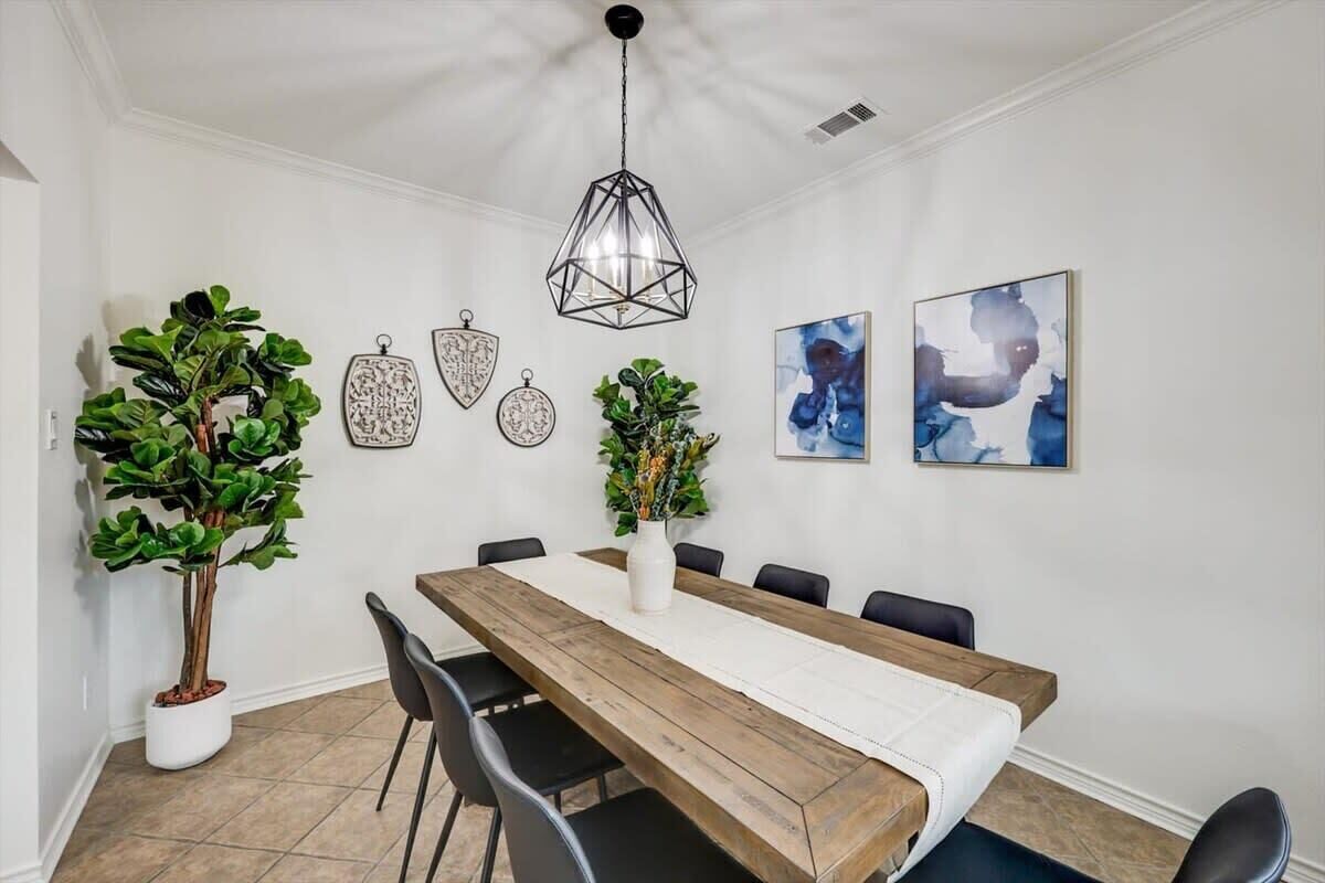 House, Multiple Beds, Pool Access, Pool View (Baywatch) | Dining