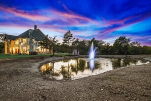 Exterior - 22-acres Mansion - Backyard Oasis & Entertainment (Garland)