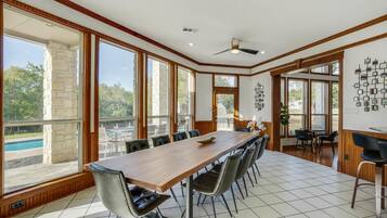 House, Multiple Beds, Pool Access, Pool View (Wynn Joyce Mansion 3) | Dining