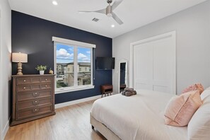 3 bedrooms - Luxury Living at its Finest 3bd/3.5ba (Flower Mound)