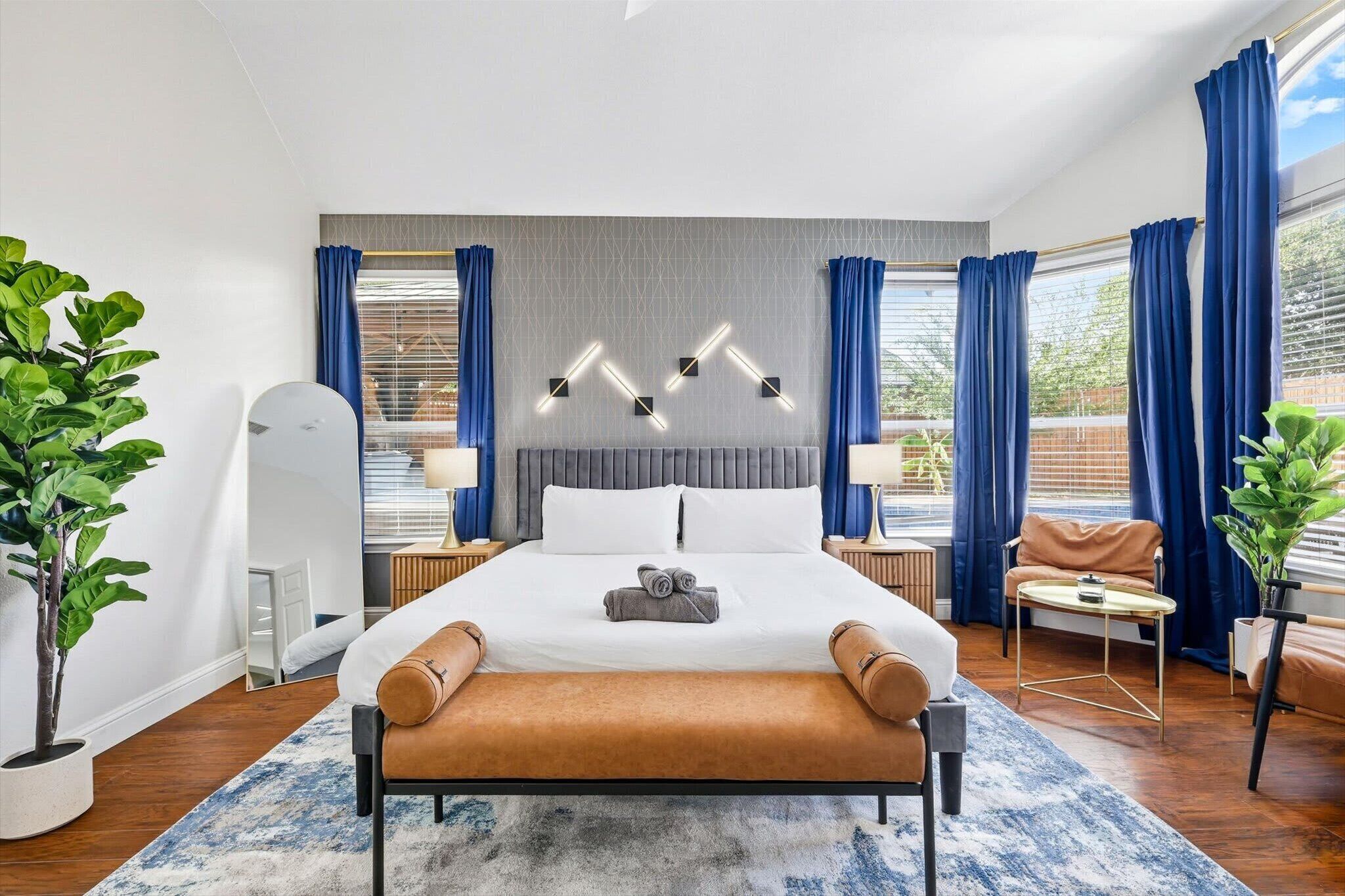 5 bedrooms