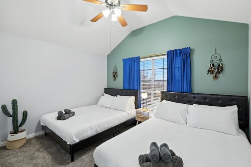 5bd/3ba Pool Oasis Come Rest, Relax & recharge