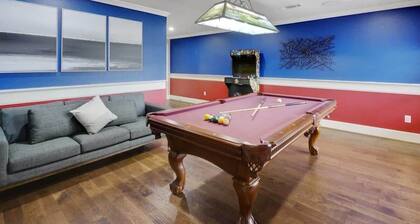 Luxury 4000sqft, Hot Tub, Games, Cinema, Ftworth, Attst