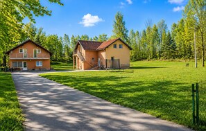 Exterior - Gorgeous home in Gospic with sauna (Gospic)