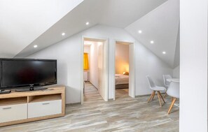 5 chambres, fer et planche à repasser, lit parapluie, Wi-Fi gratuit