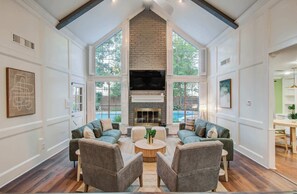 Ferienhaus, Mehrere Betten, Poolzugang, Poolblick (Westerham (MA)) | Wohnbereich