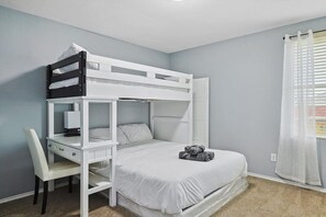 House, Multiple Beds, Patio, Garden View (Dayton) - 4 Bedrooms, Brick Retreat With Gameroom & Backyard (Grand Prairie)