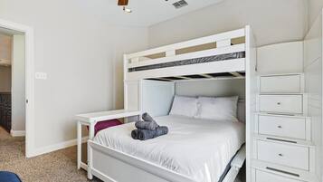House, Multiple Beds, Hot Tub (Sunset Hill) | 5 bedrooms
