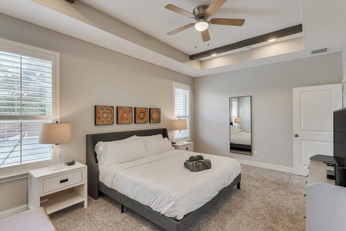 5 bedrooms