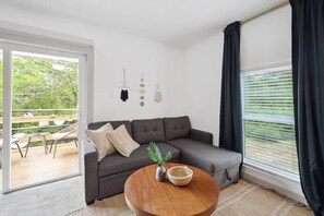 Ferienhaus, Mehrere Betten, Poolzugang, Poolblick (Nokomis) | Wohnbereich