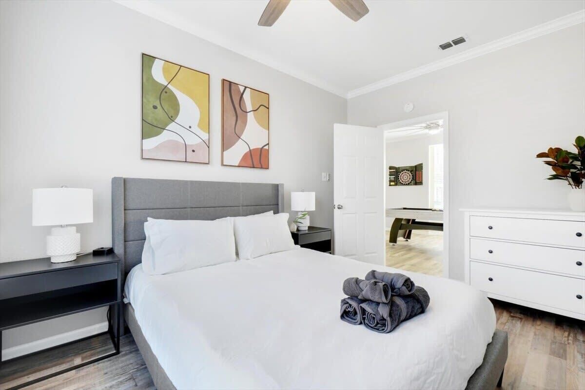 5 bedrooms