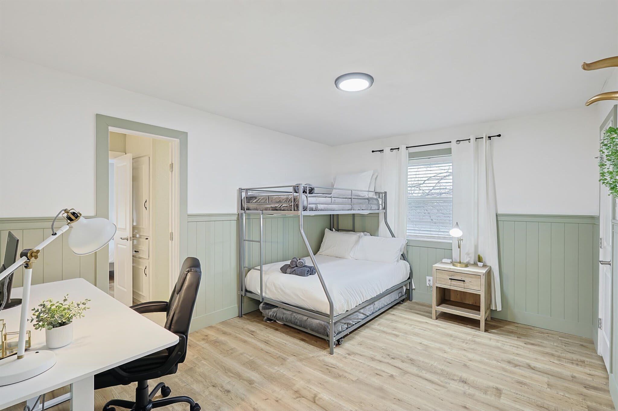 Rumah, Beberapa Tempat Tidur, hot tub, pemandangan kebun (CR852) | 5 kamar tidur