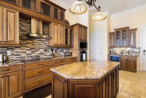 House, Multiple Beds, Pool Access, Pool View (Shore (SILVER-FL)) | Private kitchen - Peace River Waterfront Luxury Living - 5-bd w Pool (Punta Gorda)