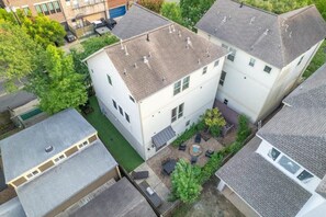 Exterior - Southern Charm Meets Easy Convenience, 5 Mins to DT (Houston)