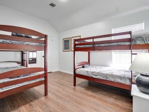 Ferienhaus, Mehrere Betten, Poolzugang, Poolblick (Blackstone) | 4 Schlafzimmer