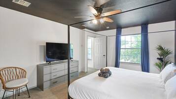 House, Multiple Beds, Pool Access, Pool View (Pullman)