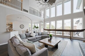 Living area - 5BR Lakefront Luxury Pool, Dock & views (Rowlett)