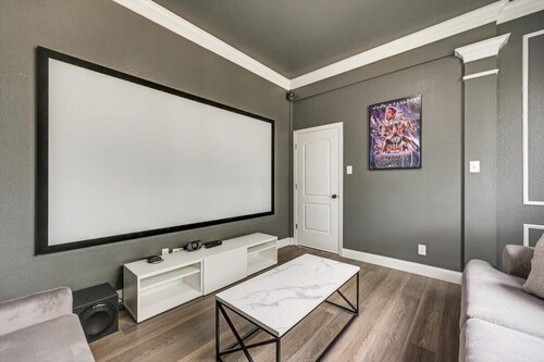 Stunning 6br, Pool - Great for Big Groups
