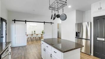 House, Multiple Beds, Pool Access, Pool View (Clear Creek) | Private kitchen