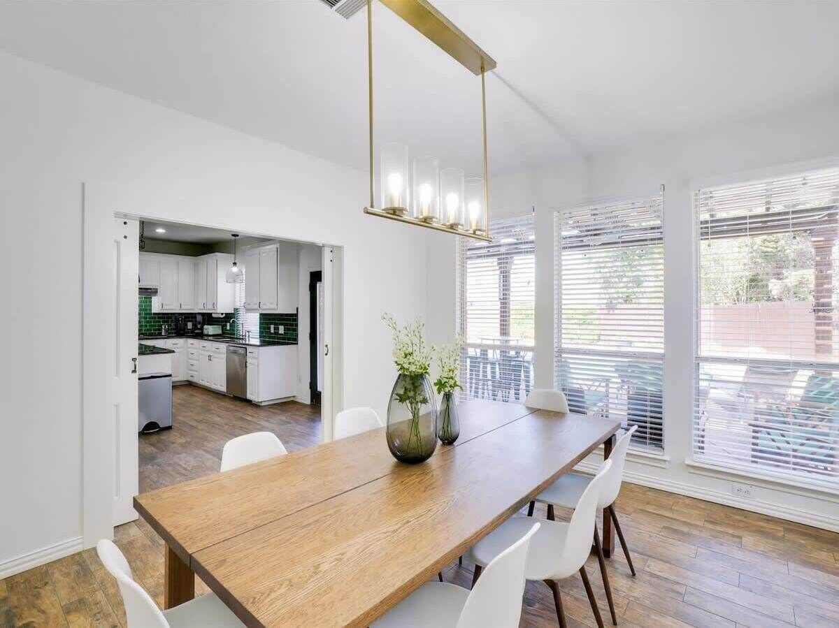 House, Multiple Beds, Pool Access, Pool View (Clear Creek) | Dining