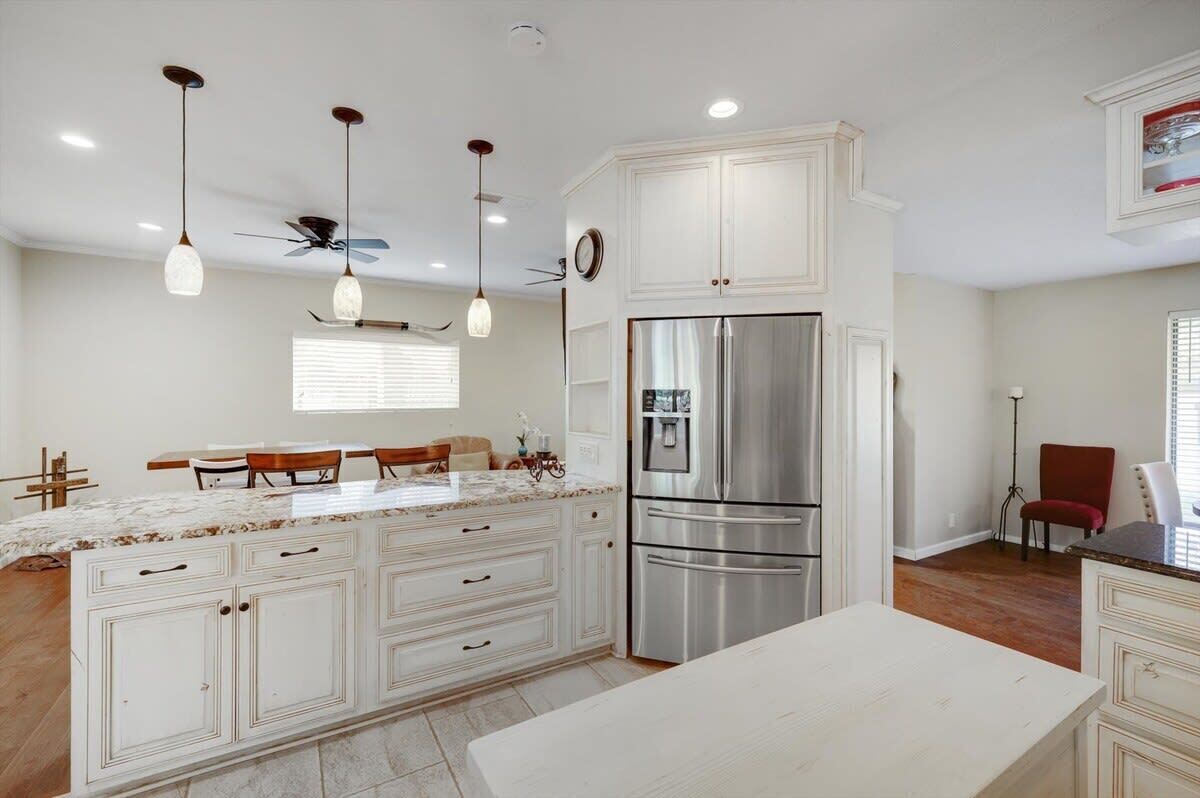 House, Multiple Beds, Pool Access, Pool View (Sellmeyer) | Interior