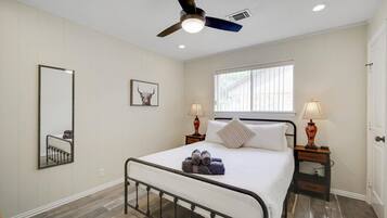 House, Multiple Beds, Pool Access, Pool View (Sellmeyer) | 4 bedrooms
