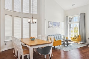 Hus, flere senger, terrasse, hageutsikt (Perdue 2338) | Spiseområde