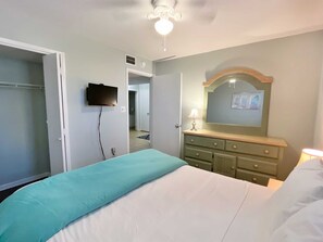 Room - Corner Unit | New Listing - Fresh Calendar | Low-Density Beachfront Condo | Huge Balcony (Gulf Shores)