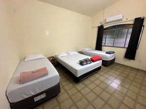 3 bedrooms, iron/ironing board, WiFi, bed sheets - House in the Center of Corumbá - Heart of the Pantanal (Corumbá)