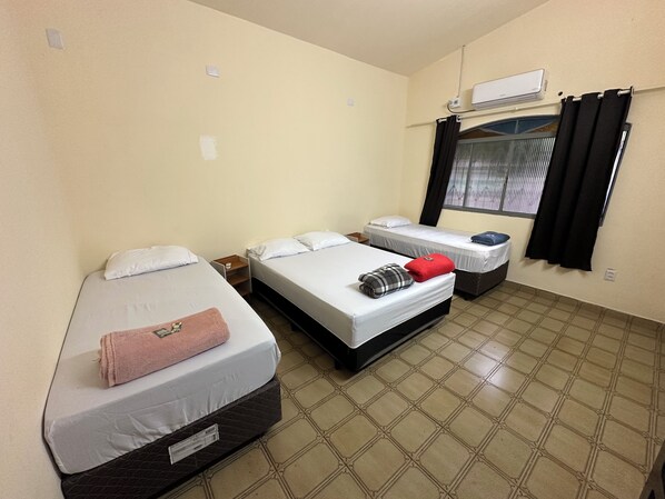 3 chambres, fer et planche Ă repasser, Wi-Fi, literie fournie