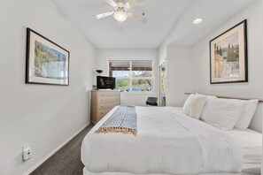 1 bedroom, desk, WiFi, bed sheets