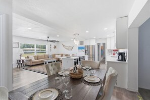 Interior - Clearwater Retreat Cowboy Pool (Pinellas County)