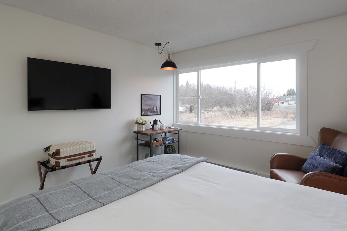 Single Room, 1 Queen Bed, Non Smoking, Private Bathroom | Free WiFi