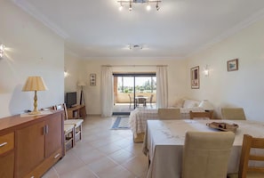 Interior - Apartamento moderno com piscina em Vilamoura (Quarteira)