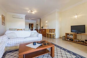 Living area - Apartamento moderno com piscina em Vilamoura (Quarteira)