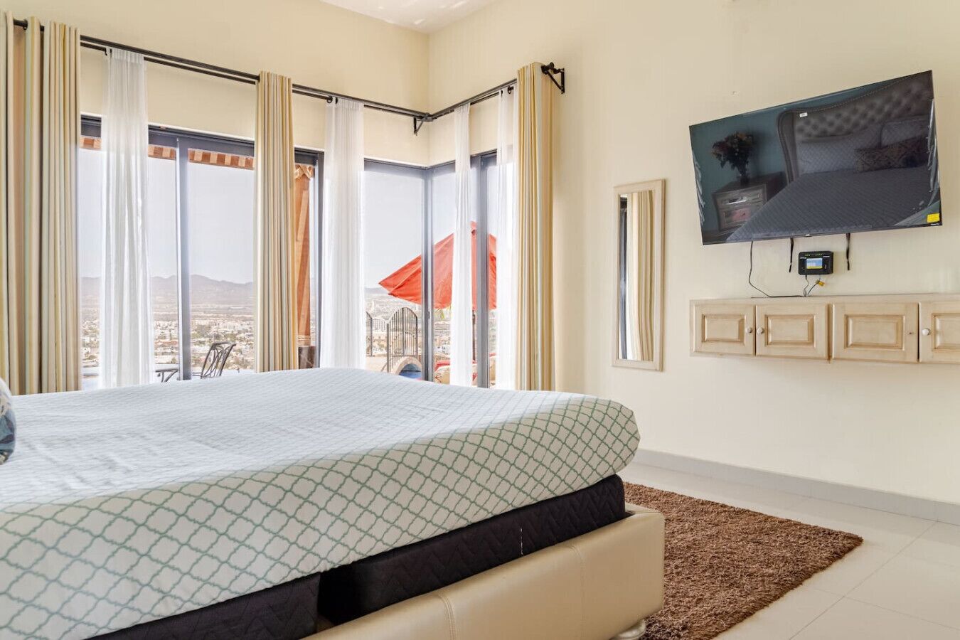Desk, iron/ironing board, travel cot, WiFi