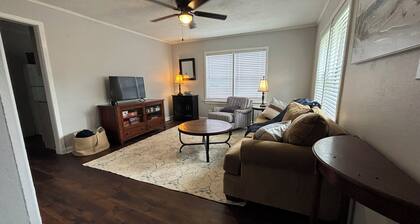 1.8 Miles to USA Stadium. Fast WiFi. No Cleaning Fees. Near Navy Base