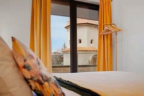 1 bedroom, iron/ironing board, WiFi, bed sheets - Mucha Residence - with free weekend parking (Hlavní město Praha)