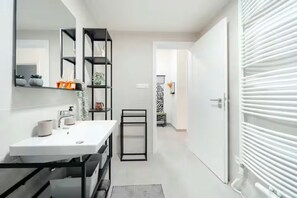 Bathroom - Rotunda Residence - with free weekend parking (Hlavní město Praha)
