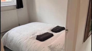 2 bedrooms, WiFi, bed sheets