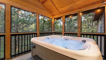 Indoor spa tub