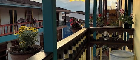 Dortoir Partagé, 1 chambre, balcon, vue ville | Balcon