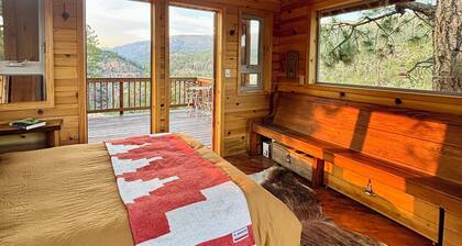 Peaceful 1-bedroom cabin in Durango perfect for a getaway