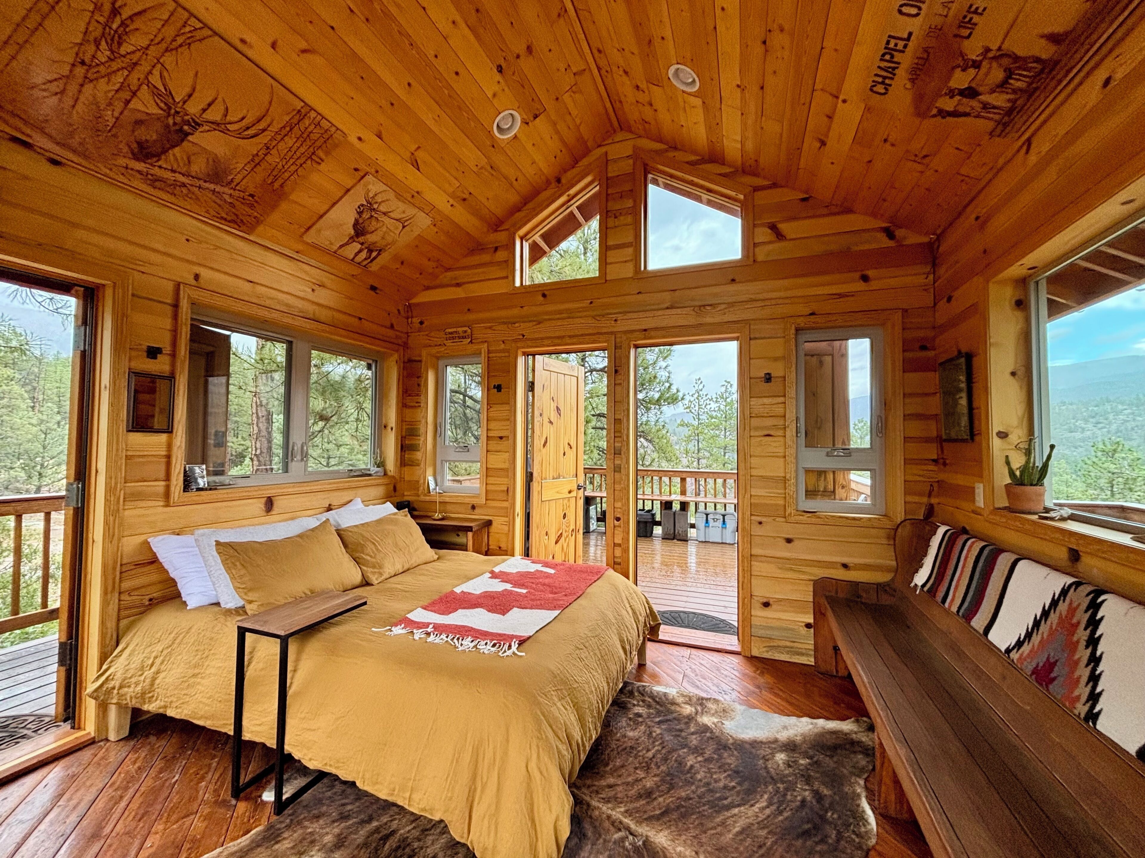 1 bedroom, bed sheets