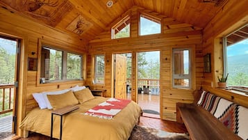 1 bedroom, bed sheets