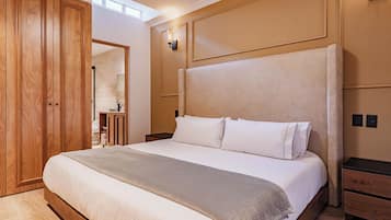 6 bedrooms, desk, free WiFi