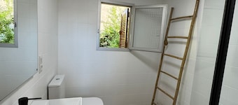 NaRo's shelter